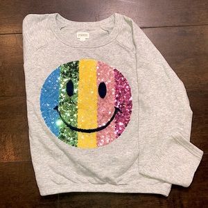 Hi everyone, I am selling this very cute girls size L (10-12) sweatshirt.